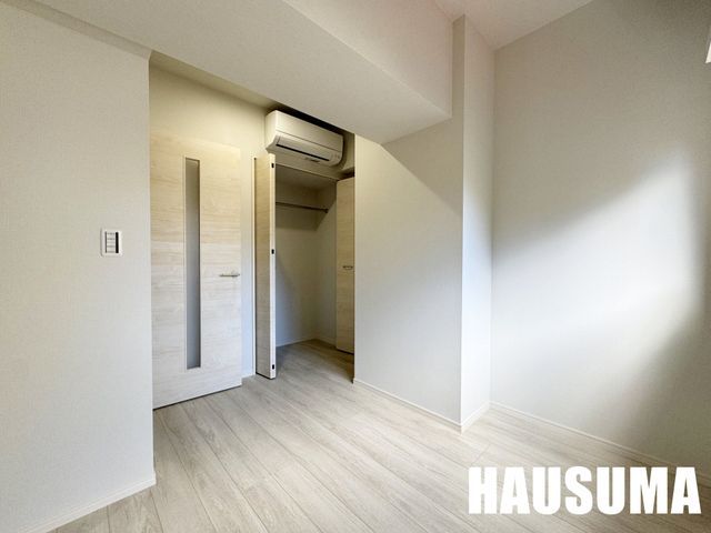 �y�����E���r���O�z�@