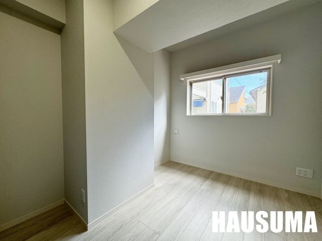 �y�����E���r���O�z�@