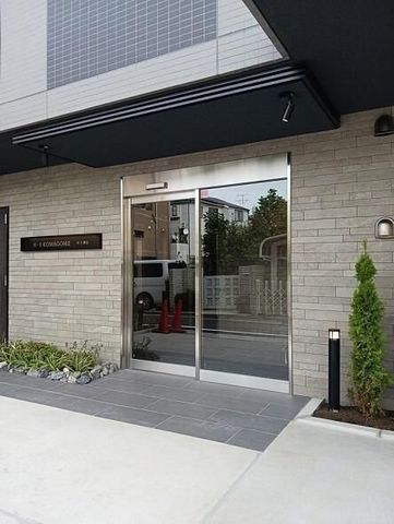 �y�G���g�����X�z�@