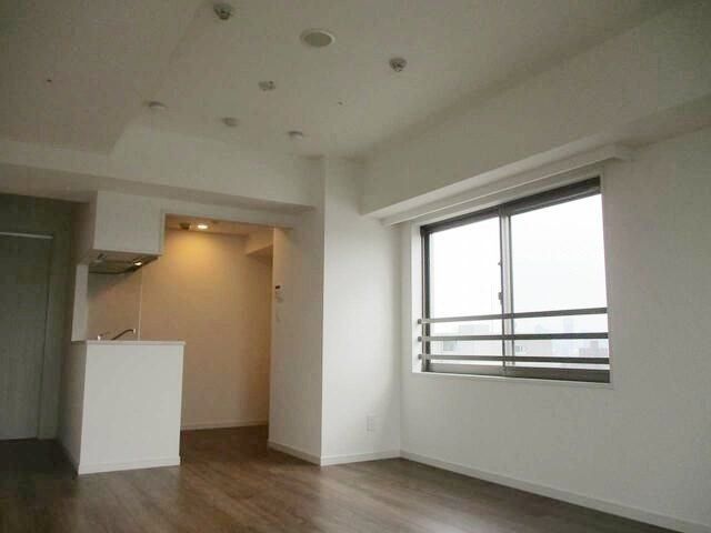 �y���ԁE���r���O�z�@