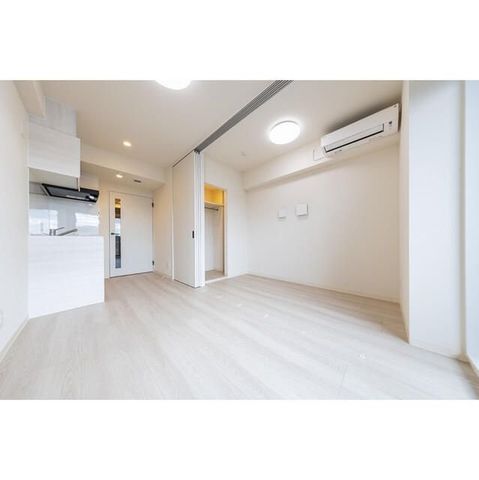 �y���ԁE���r���O�z�@