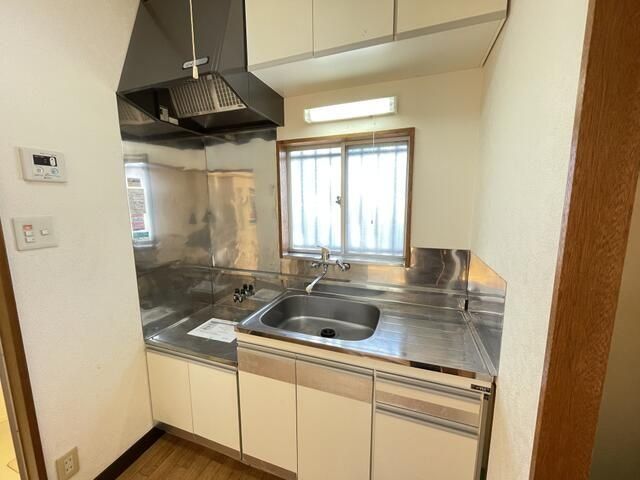 �y�L�b�`���z�@