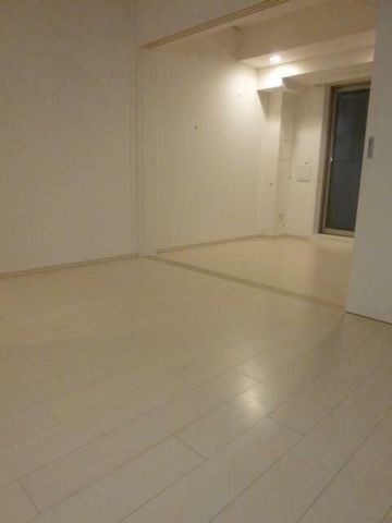 �y���̑��ݔ��z�@