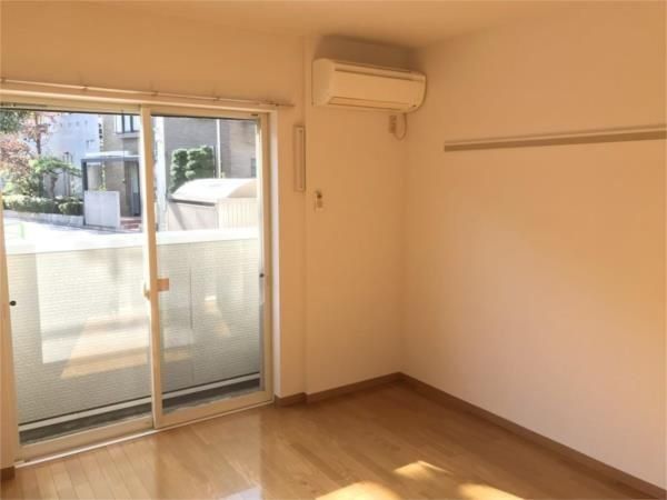 �y���ԁE���r���O�z�@