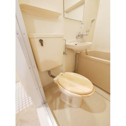 �y�g�C���z�@