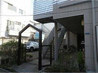 �y�G���g�����X�z�@