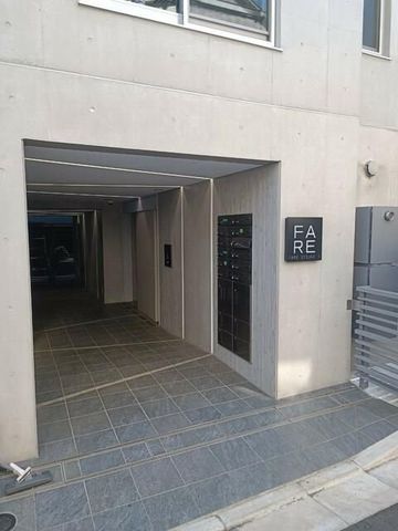 �y�G���g�����X�z�@