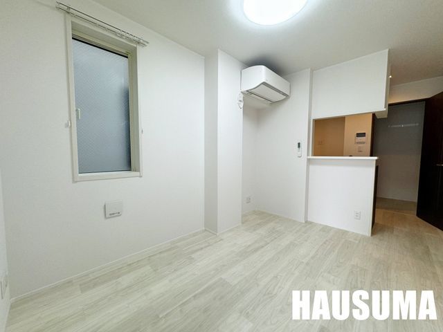 �y�����E���r���O�z�@