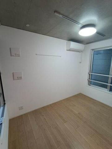 �y���ԁE���r���O�z�@