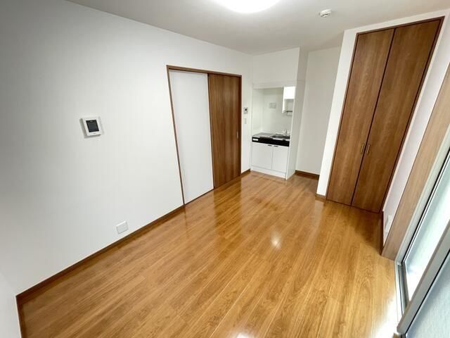 �y���ԁE���r���O�z�@