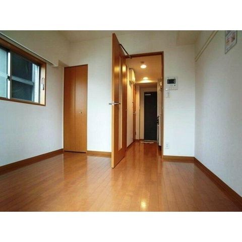 �y���ԁE���r���O�z�@