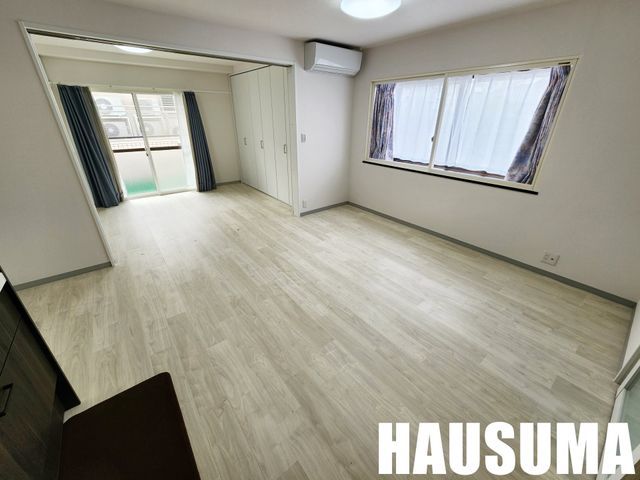 �y���ԁE���r���O�z�@