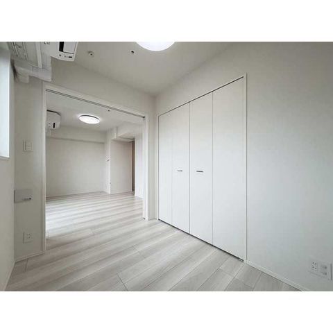 �y���ԁE���r���O�z�@