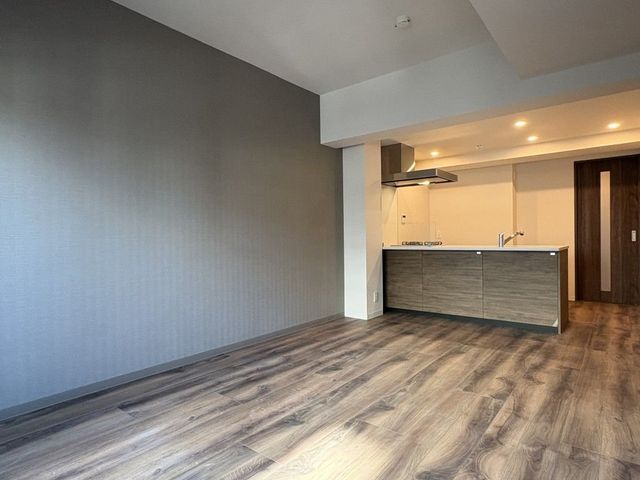 �y���ԁE���r���O�z�@