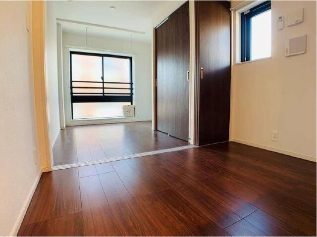 �y���ԁE���r���O�z�@