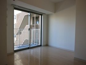 �y�o���R�j�[�z�@