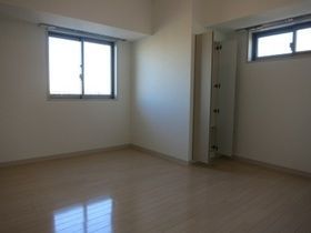 �y���ԁE���r���O�z�@