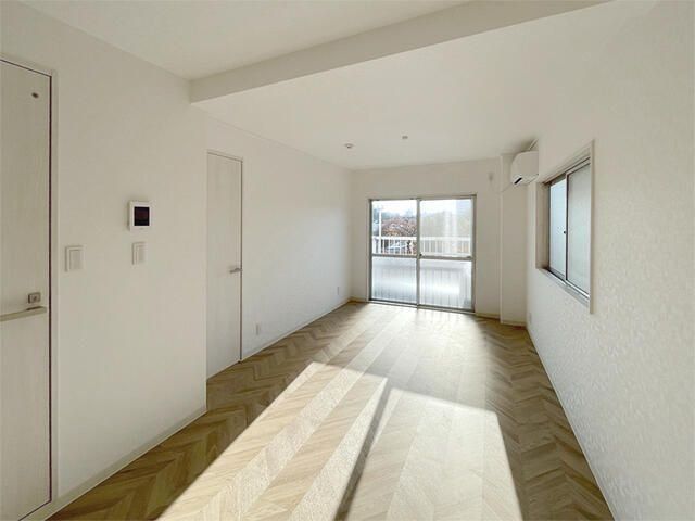 �y���ԁE���r���O�z�@