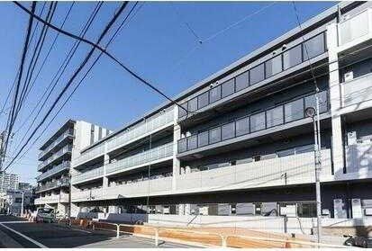 �y�G���g�����X�z�@