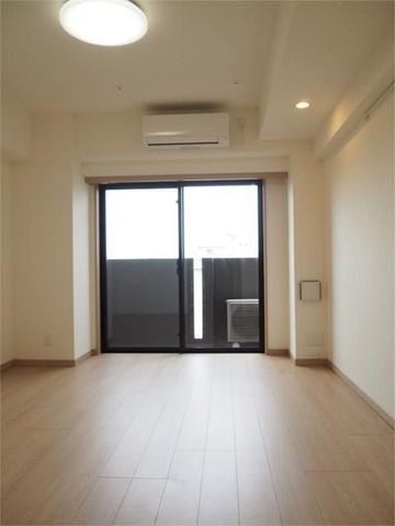 �y���ԁE���r���O�z�@