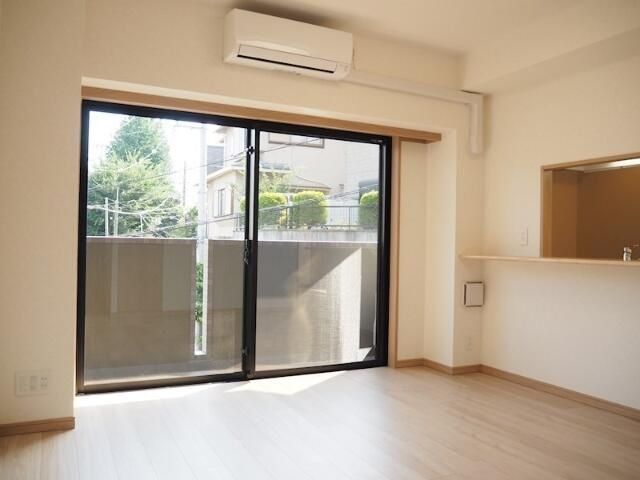 �y���ԁE���r���O�z�@