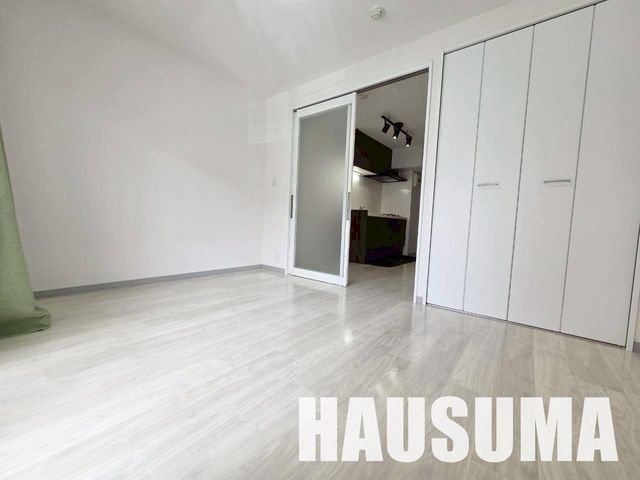 �y���̑������E�X�y�[�X�z�@���r���O/����