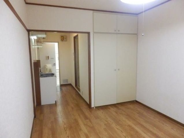 �y���ԁE���r���O�z�@����