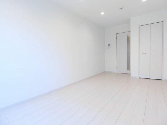 �y���ԁE���r���O�z�@