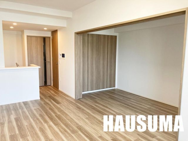 �y���ԁE���r���O�z�@