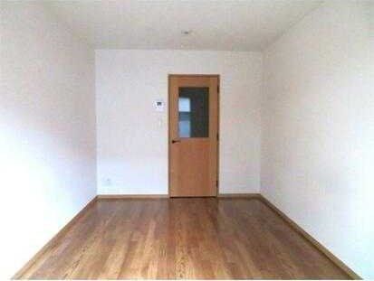 �y���ԁE���r���O�z�@