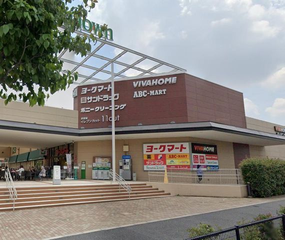 �y���Ӂz�@���[�N�}�[�g������X �k��6���B 440m
