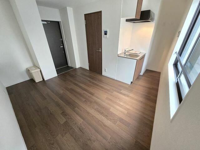 �y���ԁE���r���O�z�@