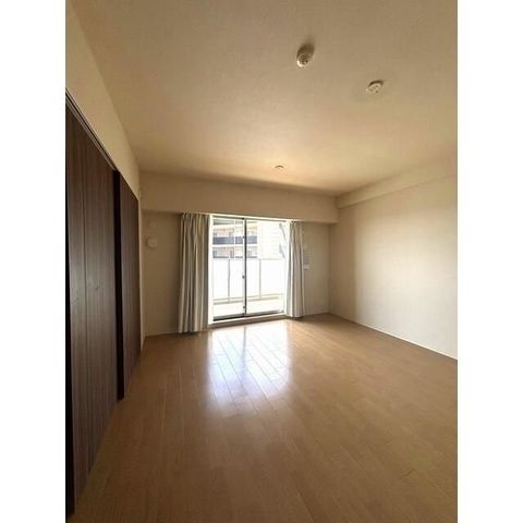 �y���ԁE���r���O�z�@