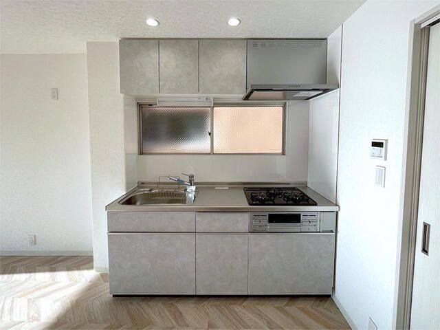 �y�L�b�`���z�@