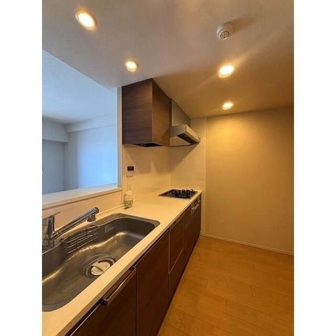 �y�L�b�`���z�@