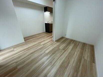 �y���ԁE���r���O�z�@