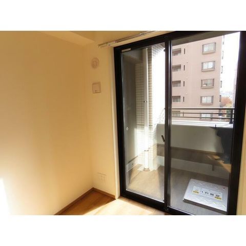 �y���ԁE���r���O�z�@