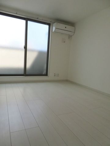 �y���ԁE���r���O�z�@