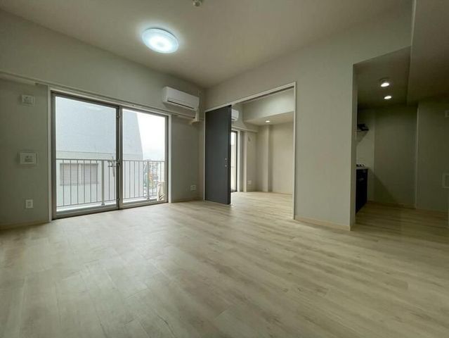 �y���ԁE���r���O�z�@