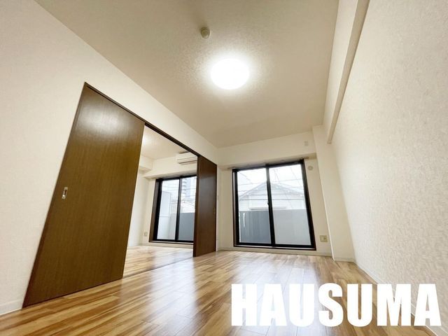 �y���ԁE���r���O�z�@���r���O�E����