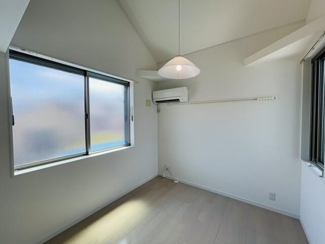 �y���ԁE���r���O�z�@