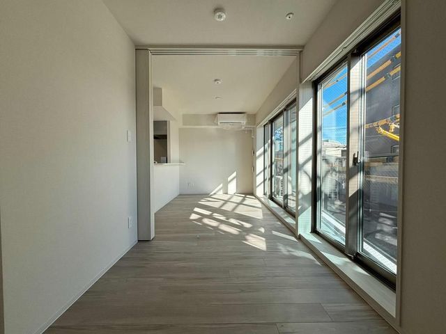 �y���ԁE���r���O�z�@