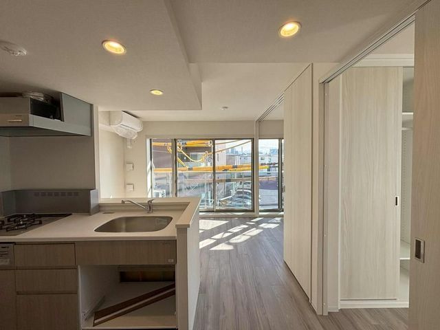 �y�L�b�`���z�@