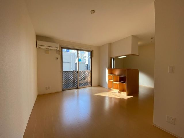 �y���̑��ݔ��z�@