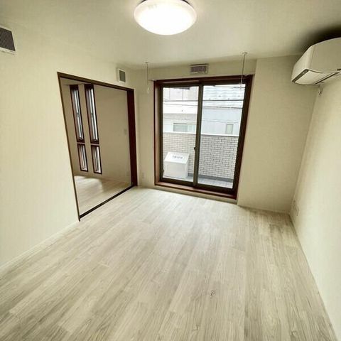 �y���ԁE���r���O�z�@