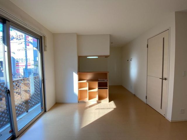 �y���ԁE���r���O�z�@