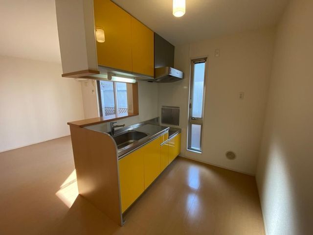 �y�L�b�`���z�@