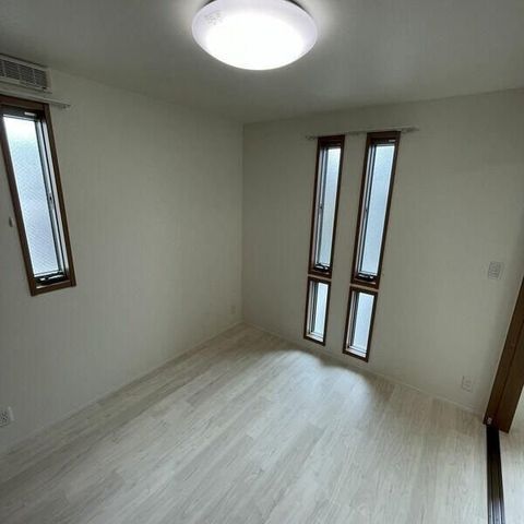 �y�G���g�����X�z�@