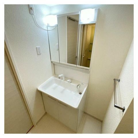 �y���ʏ��z�@