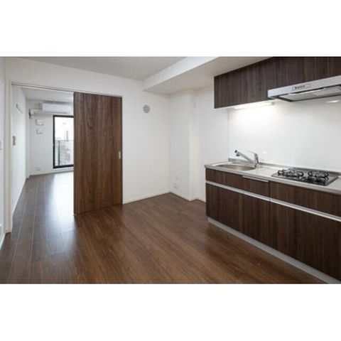 �y���ԁE���r���O�z�@